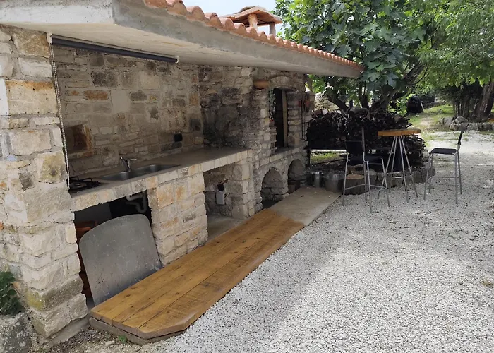 Marti\'S House In The Olive Grove